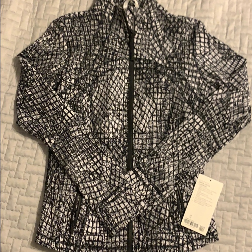 **SOLD!!** NWT LULULEMON DEFINE JACKET *LUXTREME